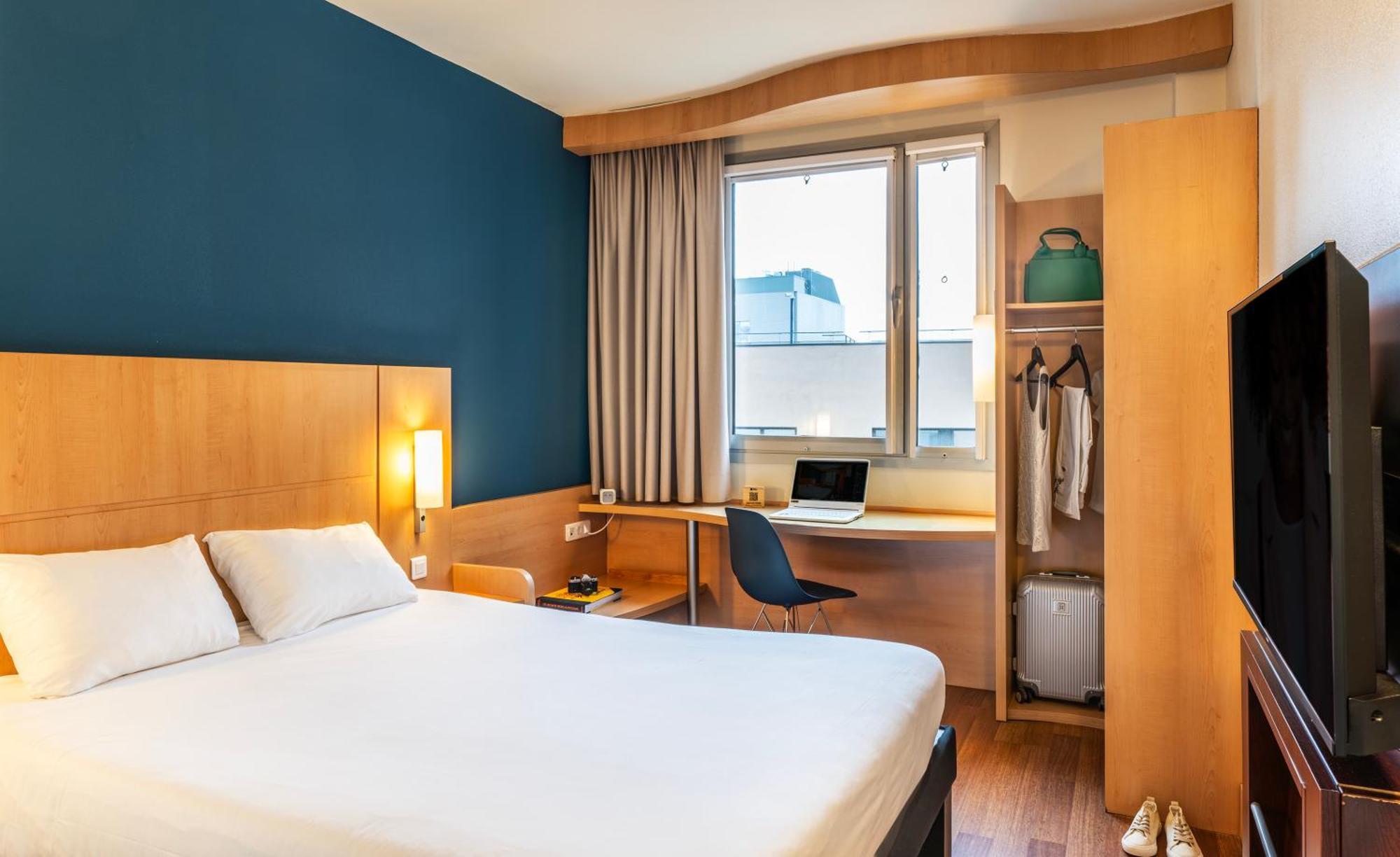 Hotell Ibis Plaza Glories 22@