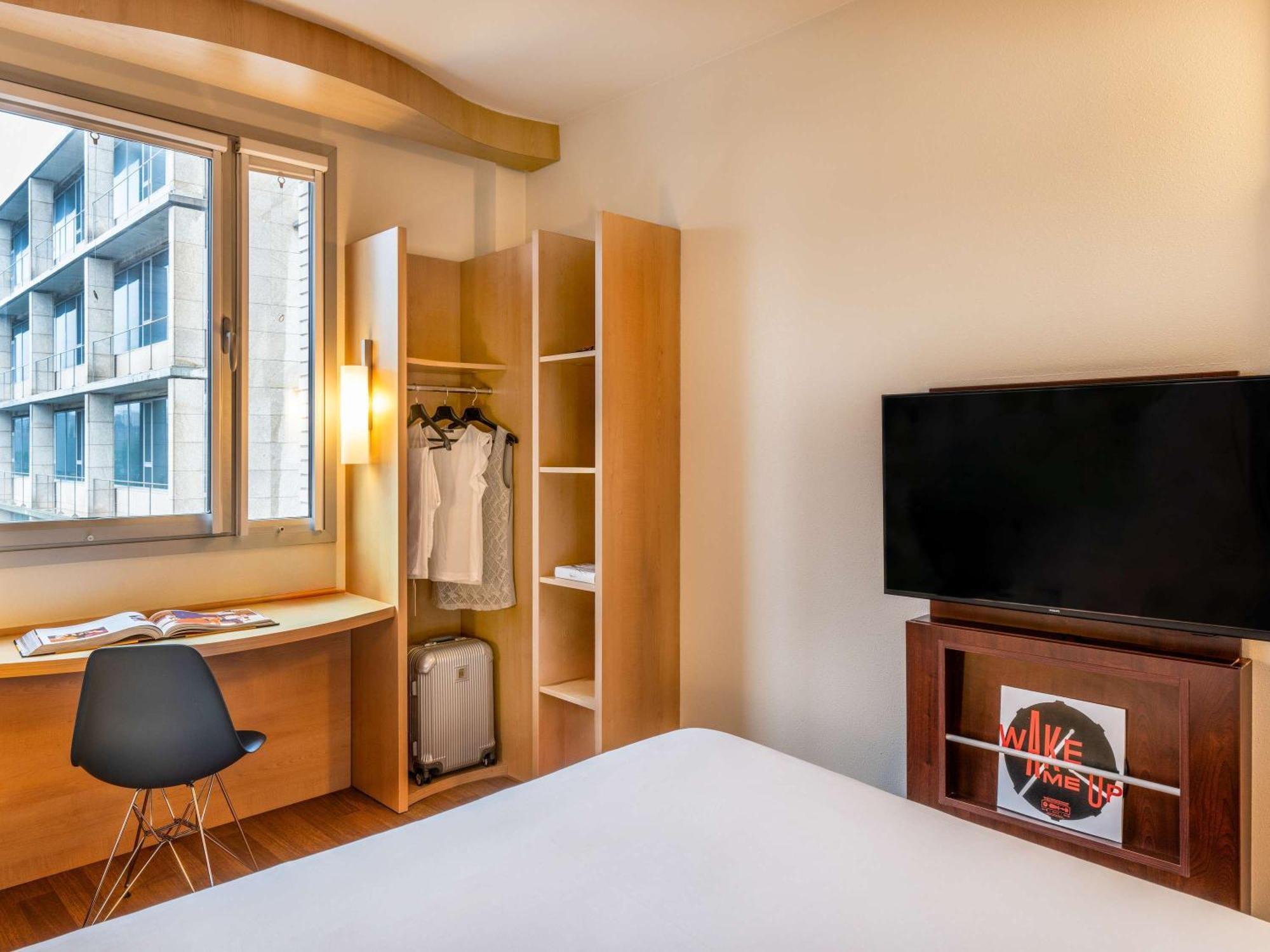 Hotell Ibis Plaza Glories 22@