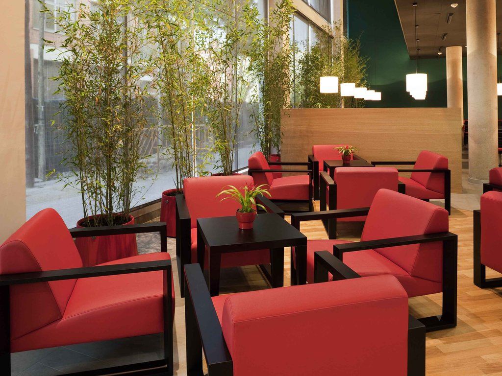 Hotell Ibis Plaza Glories 22@ 2*