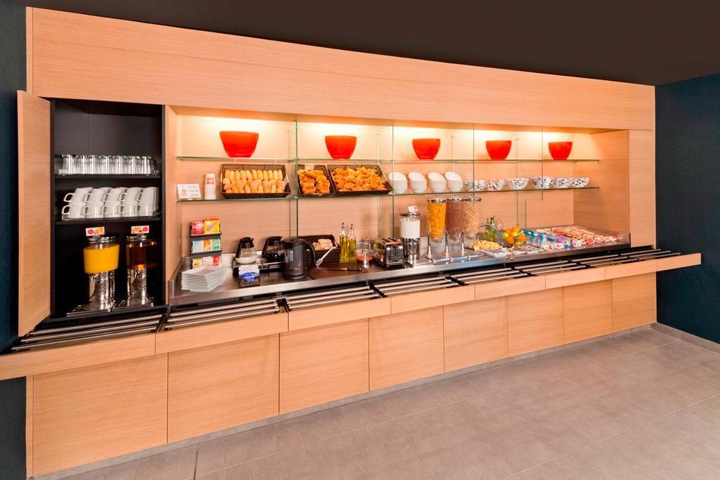 Ibis Plaza Glories 22@ Hotell 2*
