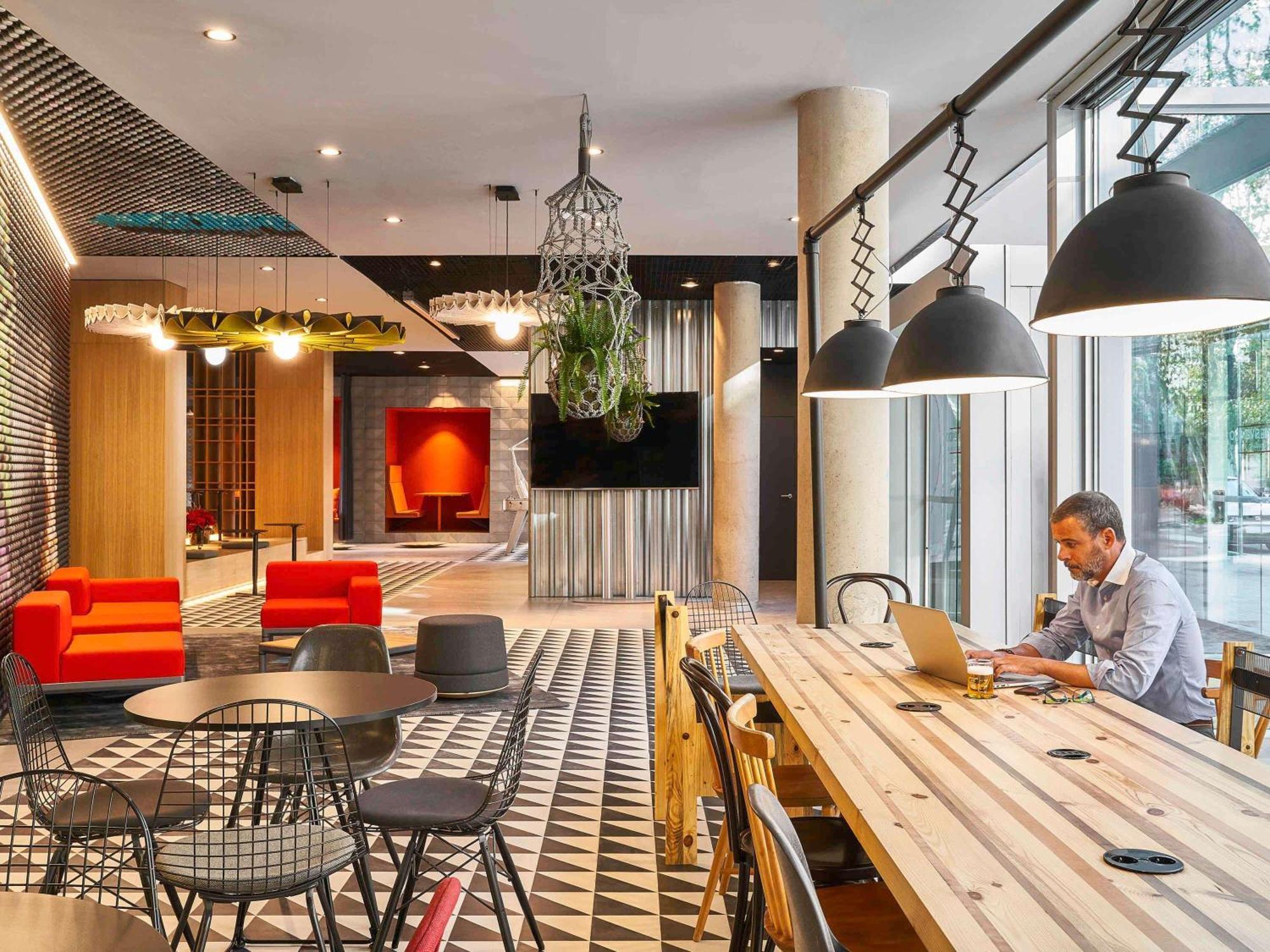 Ibis Plaza Glories 22@ Hotell Barcelona