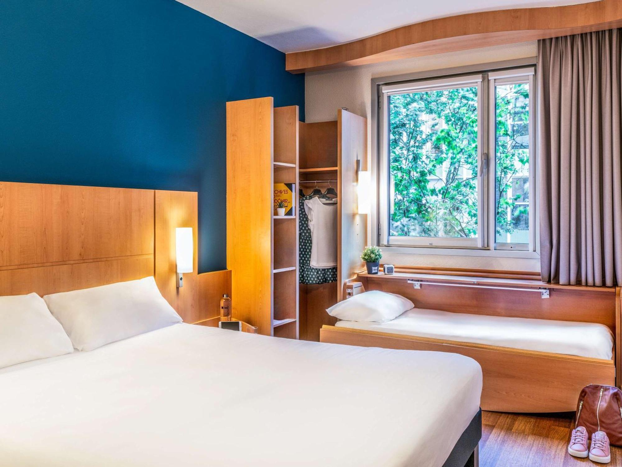 Hotell Ibis Plaza Glories 22@
